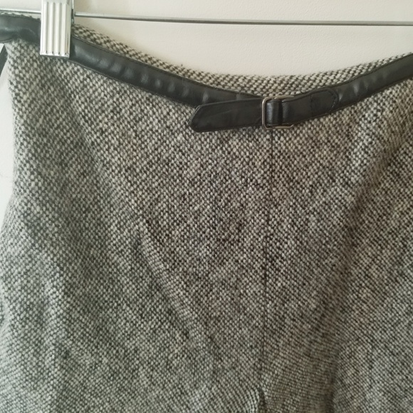 Gen Skirt - Picture 2 of 4